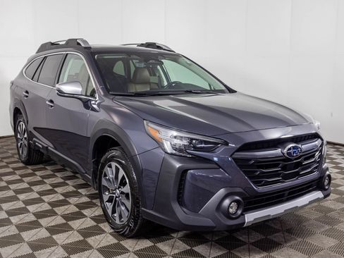 Used 2023 Subaru Outback Touring AWD/4WD image 17