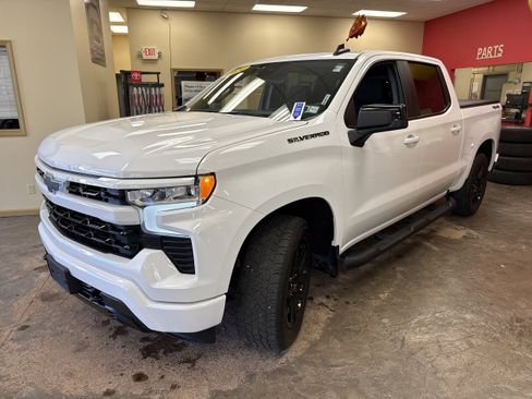 Used 2024 Chevrolet Silverado 1500 RST w/ All Star Edition Plus AWD/4WD image 3