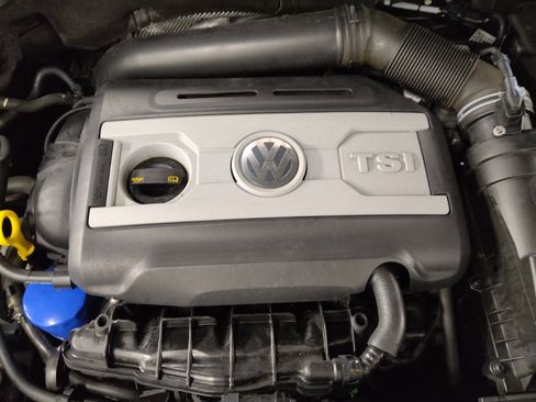Used 2015 Volkswagen Eos Final Edition FWD image 30