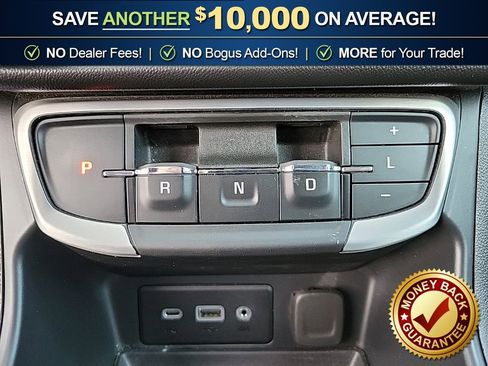 Used 2024 GMC Terrain SLE image 26