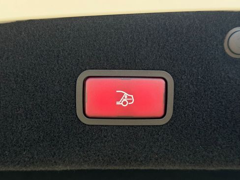 Used 2017 Mercedes-Benz S 550 Cabriolet image 58