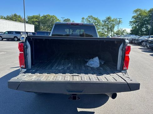 Used 2024 Chevrolet Silverado 2500 ZR2 w/ Technology Package AWD/4WD image 6