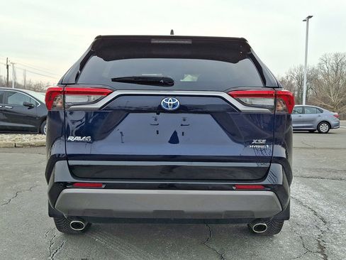 Used 2020 Toyota RAV4 XSE image 24