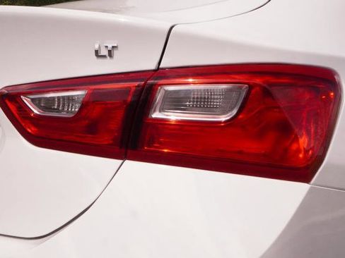 Used 2023 Chevrolet Malibu LT image 35