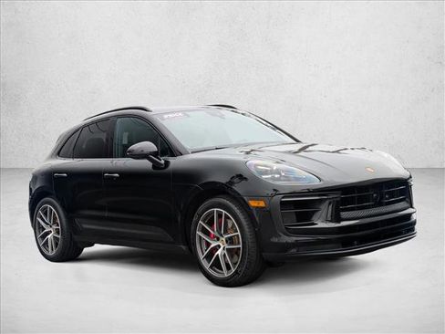 Used 2023 Porsche Macan S image 3