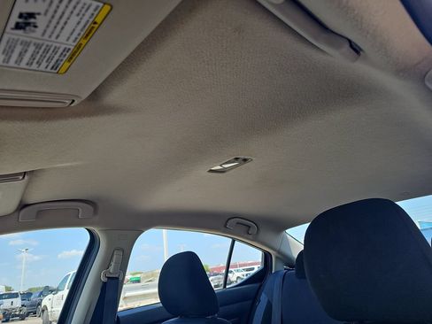 Used 2023 Nissan Versa SV FWD image 27