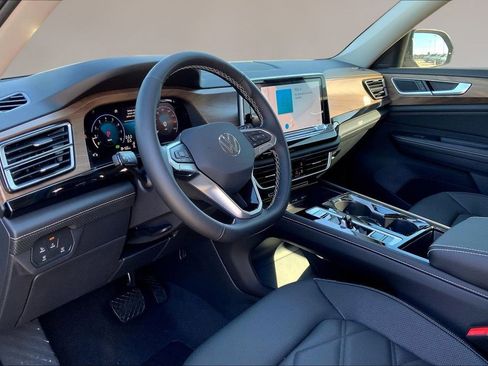 Used 2026 Volkswagen Atlas SE AWD/4WD image 7