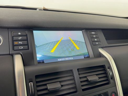Used 2019 Land Rover Discovery Sport SE AWD/4WD image 24