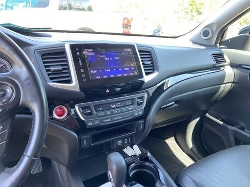 Used 2018 Honda Ridgeline RTL-E image 24