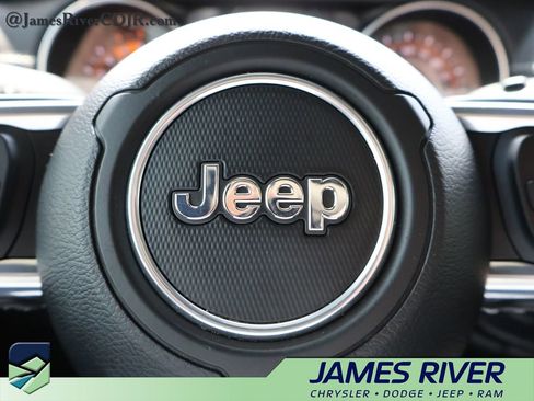 Used 2021 Jeep Wrangler Unlimited Sahara AWD/4WD image 26
