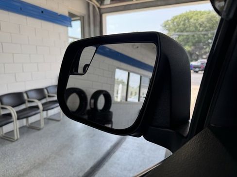 Used 2022 Chevrolet Colorado ZR2 image 26