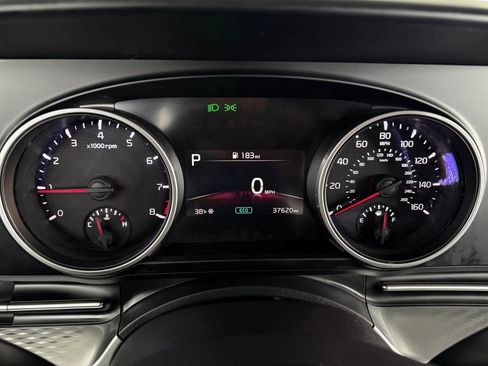 Certified 2024 Kia Carnival LX image 12