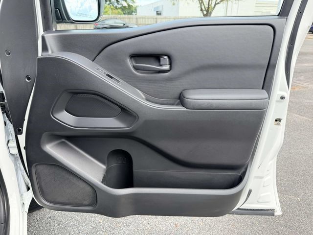 Used 2022 Nissan Frontier S w/ Technology Package RWD image 8