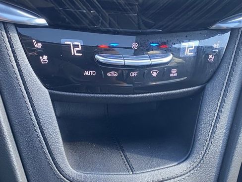 Used 2023 Cadillac XT6 Premium Luxury w/ Technology Package image 24