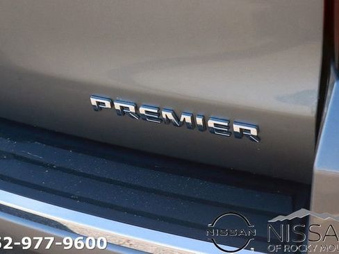 Used 2019 Chevrolet Suburban Premier AWD/4WD image 9