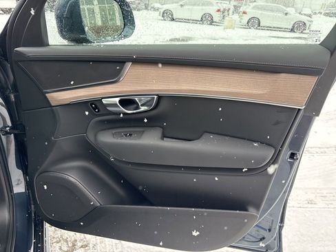New 2026 Volvo XC90 B6 Core w/ Protection Package Premier AWD/4WD image 40