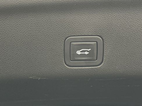 Used 2024 Cadillac Escalade Sport w/ LPO, ONYX Package AWD/4WD image 17