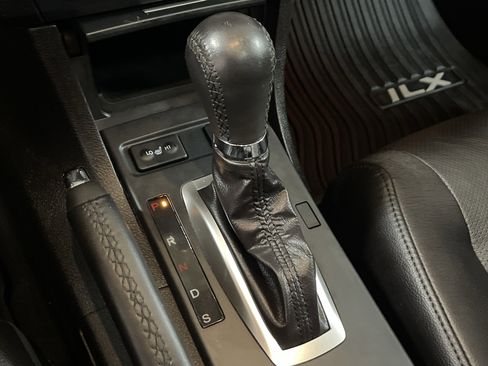 Used 2018 Acura ILX FWD image 26