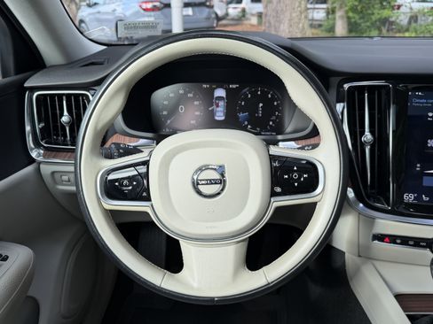 Used 2020 Volvo S60 T5 Momentum FWD image 33