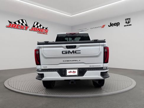 Used 2024 GMC Sierra 2500 Denali Ultimate w/ Max Trailering Package AWD/4WD image 7