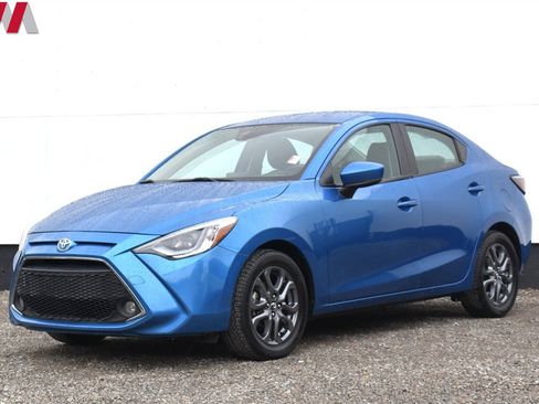 Used 2019 Toyota Yaris XLE image 8