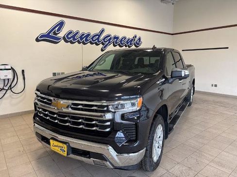 Used 2024 Chevrolet Silverado 1500 LTZ w/ LTZ Premium Package AWD/4WD image 1