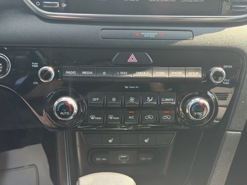 Used 2022 Kia Sportage EX AWD/4WD image 18