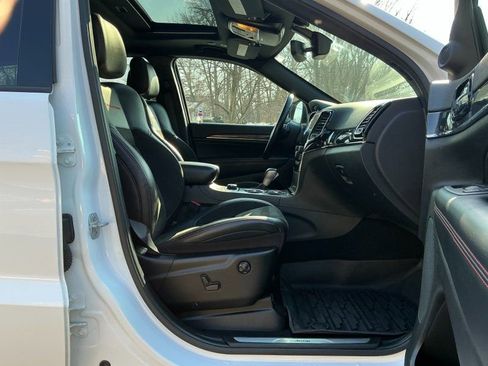 Used 2021 Jeep Grand Cherokee Trailhawk image 13