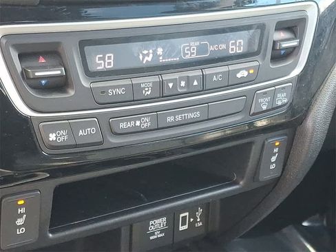 Used 2017 Honda Ridgeline RTL-E image 16