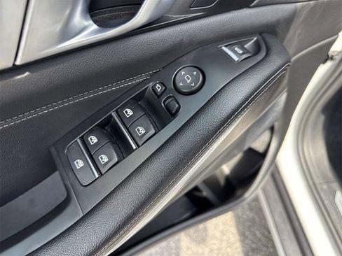 Used 2022 BMW X5 sDrive40i w/ Premium Package image 16