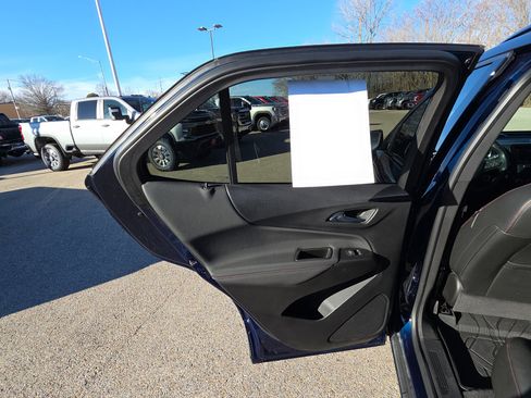 Used 2023 Chevrolet Equinox RS w/ RS Leather Package image 26