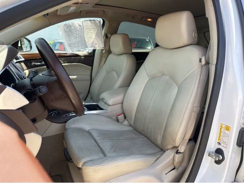 Used 2015 Cadillac SRX Performance w/ Driver Awareness Package image 23