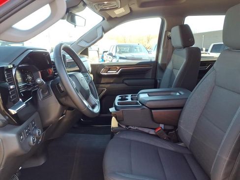 Used 2024 Chevrolet Silverado 1500 LT Trail Boss image 11