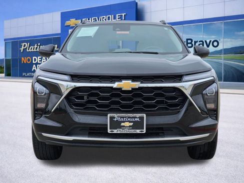 Certified 2024 Chevrolet Trax LT w/ Driver Confidence Package image 6