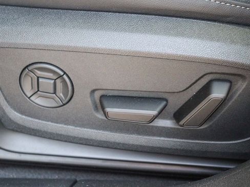 New 2025 Audi A6 e-tron Premium image 23