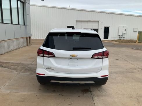 Used 2023 Chevrolet Equinox LT image 38
