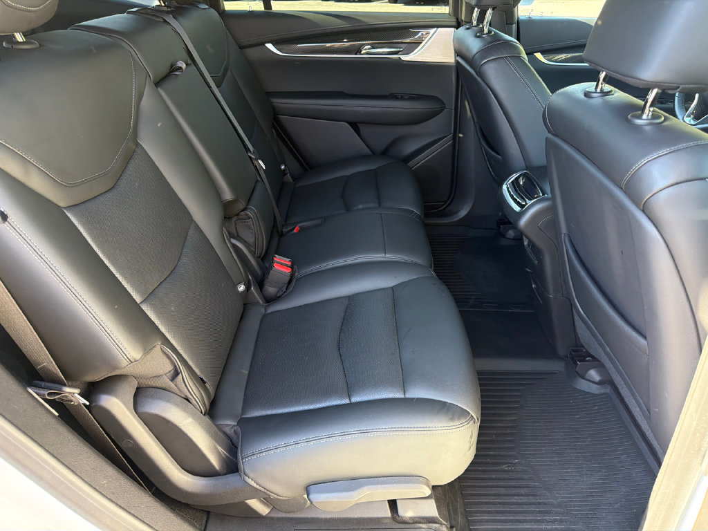 Used 2022 Cadillac XT6 Sport w/ Technology Package AWD/4WD image 15