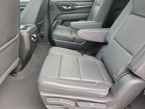 Used 2024 GMC Yukon XL Denali image 10