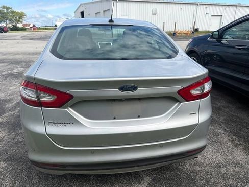Used 2016 Ford Fusion SE FWD image 6
