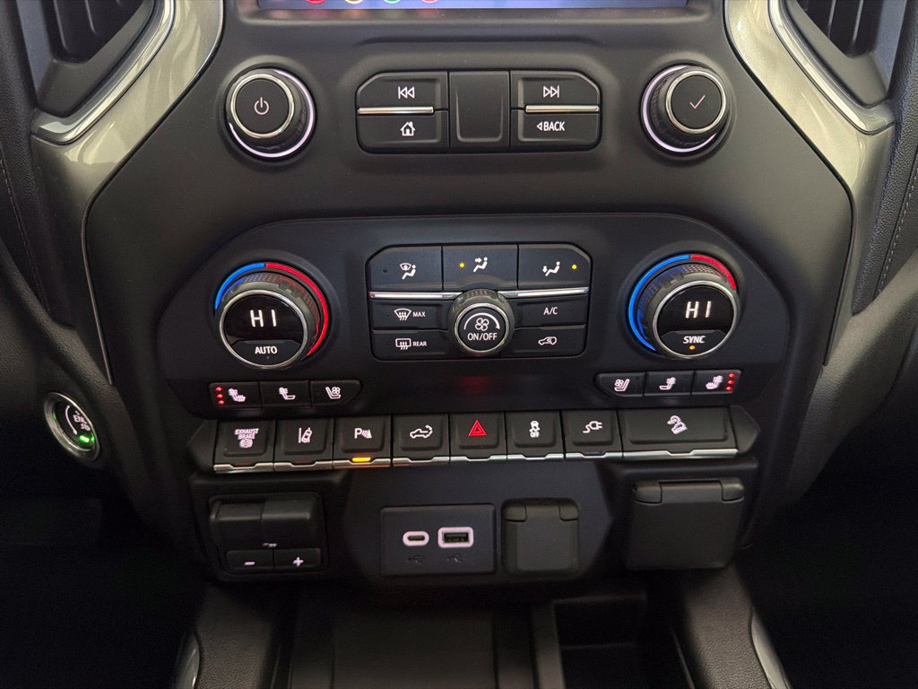 Used 2020 Chevrolet Silverado 2500 LTZ w/ LTZ Premium Package AWD/4WD image 18