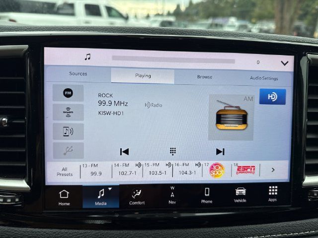 Used 2024 Chrysler Pacifica Limited FWD image 22