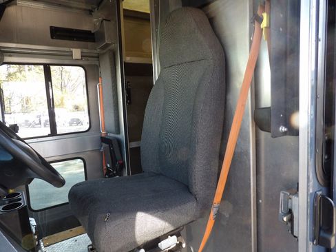 Used 2019 Ford E-450 and Econoline 450 Super Duty image 6