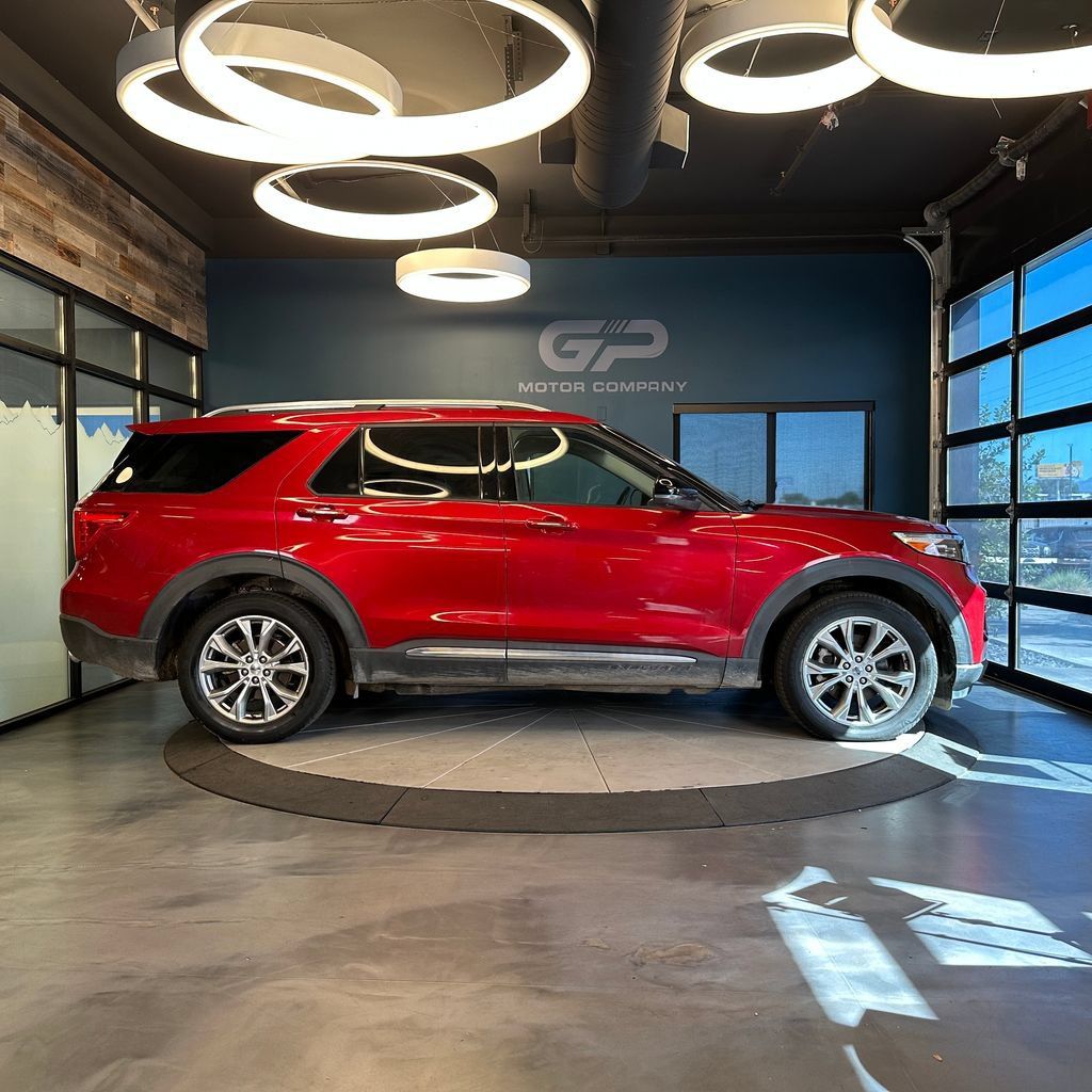 Used 2020 Ford Explorer Limited AWD/4WD image 2