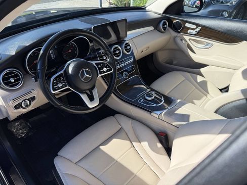 Used 2019 Mercedes-Benz C 300 Sedan image 6