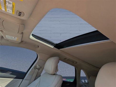 Used 2018 Lincoln MKC Reserve w/ Lincoln MKC Climate Package image 13