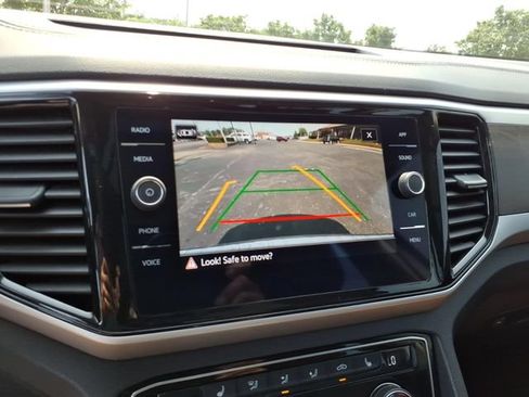 Used 2023 Volkswagen Atlas SE w/ Panoramic Sunroof Package AWD/4WD image 13