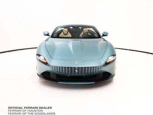 Used 2024 Ferrari Roma Spider RWD image 9