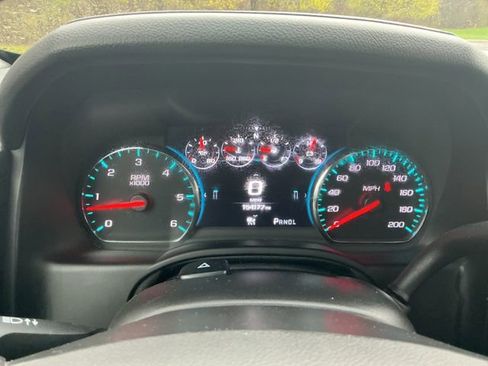 Used 2018 Chevrolet Suburban Premier AWD/4WD image 15