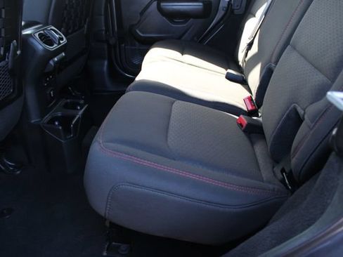 Used 2023 Jeep Wrangler Unlimited Rubicon w/ Cold Weather Group AWD/4WD image 41