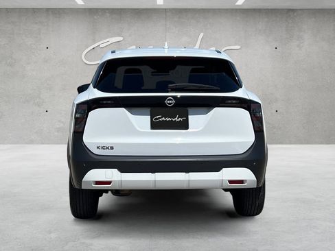 Certified 2025 Nissan Kicks SV image 15